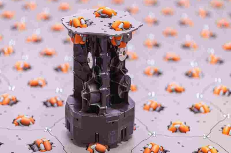 cellumation's a hexagonal robotic cell